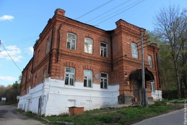 Здание бывшего военного госпиталя на ул. Советской, 17
