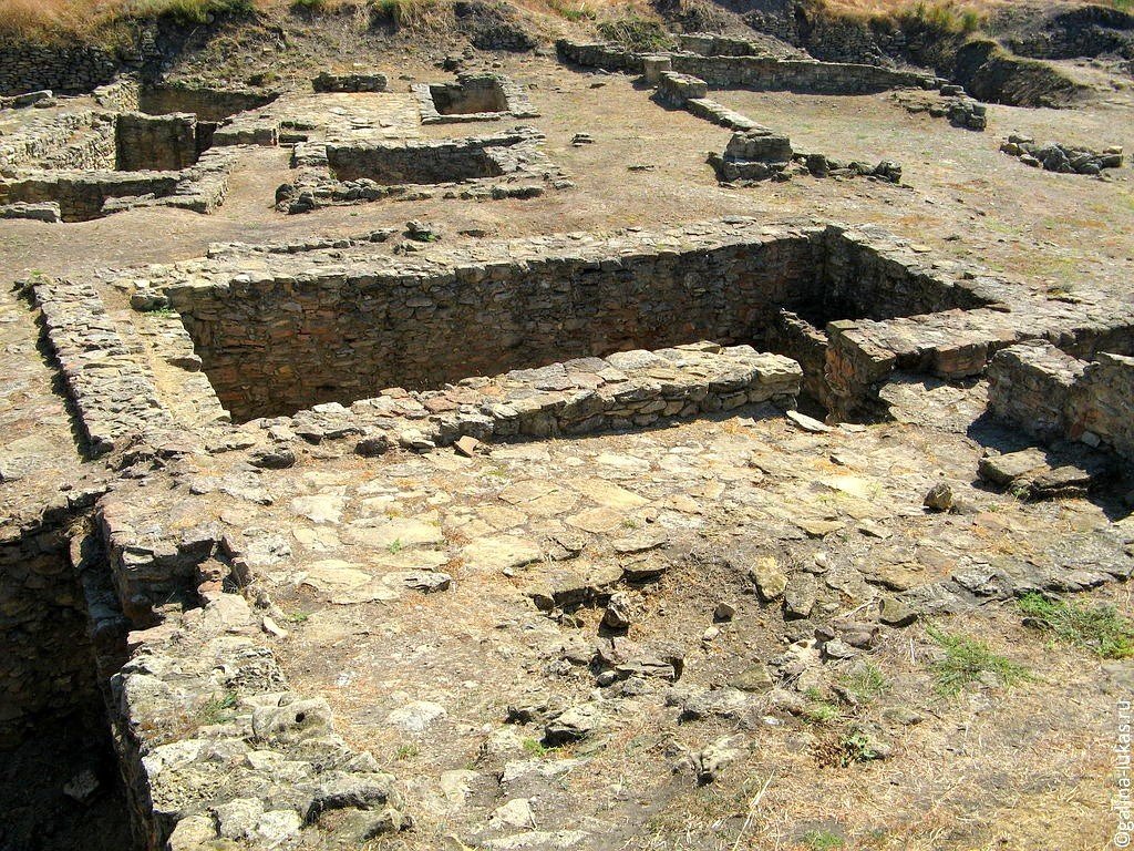 Заповедник Танаис. История у ног